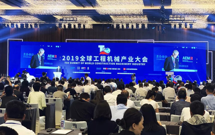 双喜临门！华体会体育(中国)HTH·官方网站
囊括两项工程机械行业大奖